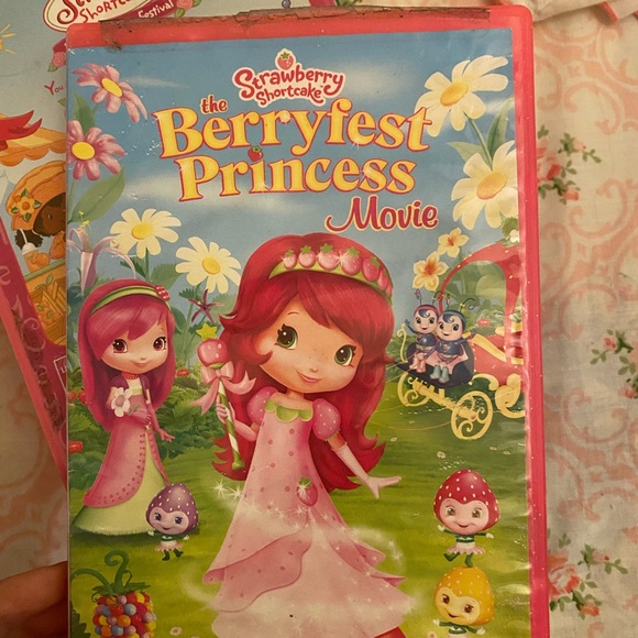 Strawberry shortcake set of 5 dvds - Picture 2 of 16